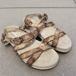 Timberland Malibu Strappy Hiking Sandal Women's Distressed Leather Comfy Walk 8